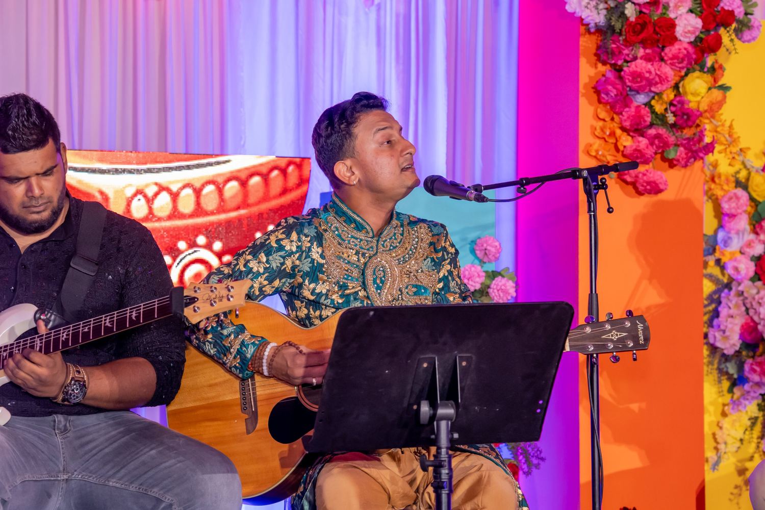 Live music on guitar